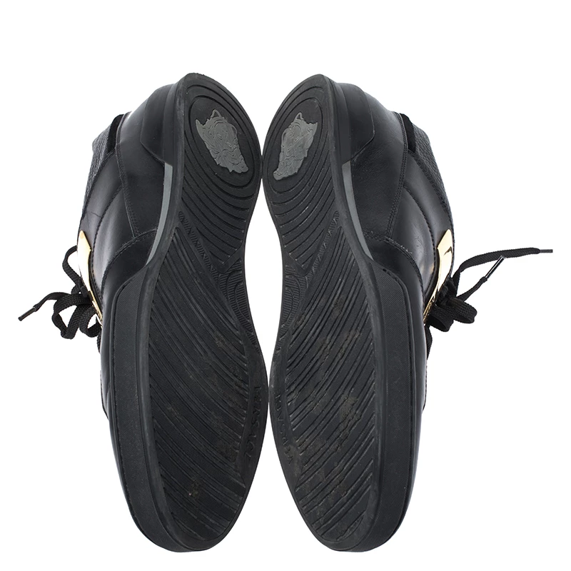 Versace Black Leather Gold Plate Low Top Sneakers Size 42 For Men - Image 6