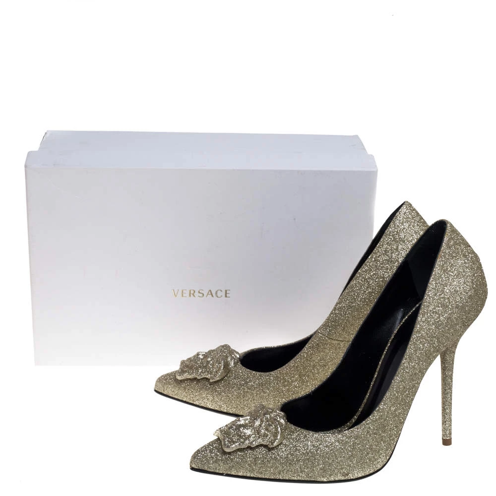 Versace Gold Glitter Fabric Medusa Pointed Toe Pumps Size 40 For Women - Image 8