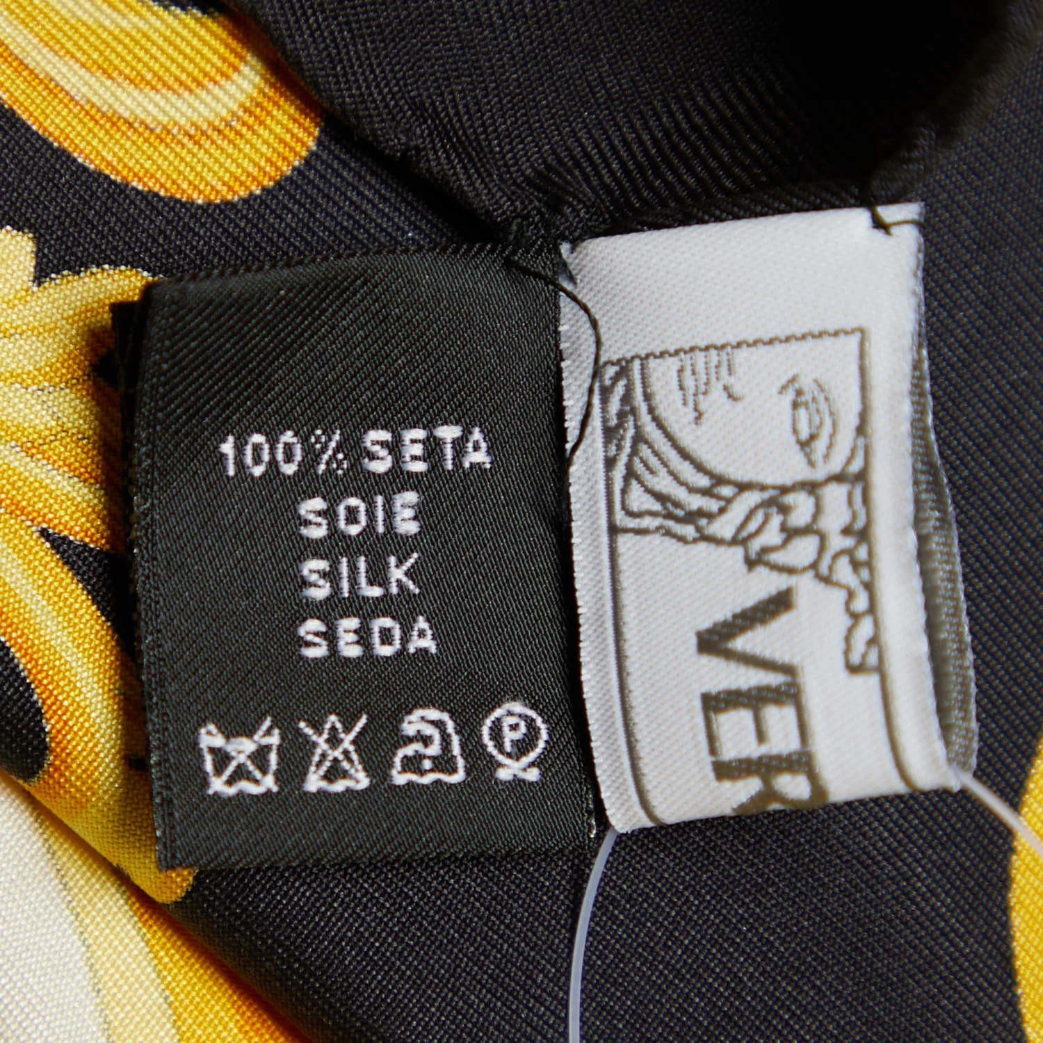 Versace Green Barocco Chaos Couture Print Silk Scarf For Women - Image 5