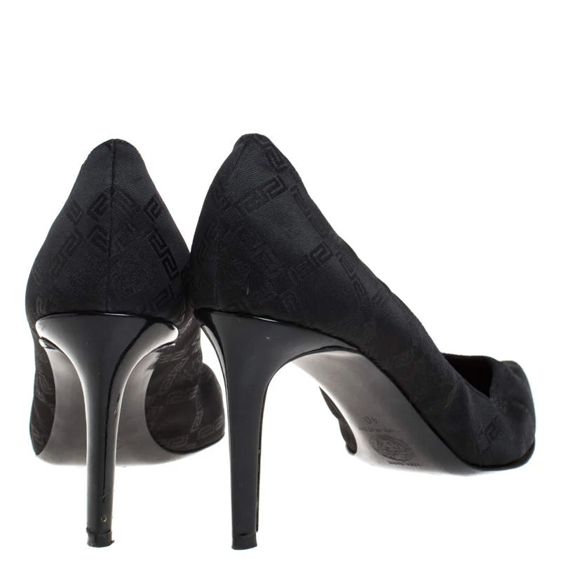 Versace Black Signature Canvas Pointed Toe Pumps Size 40 For Women - Image 5