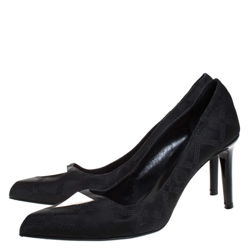 Versace Black Signature Canvas Pointed Toe Pumps Size 40 For Women - Image 4