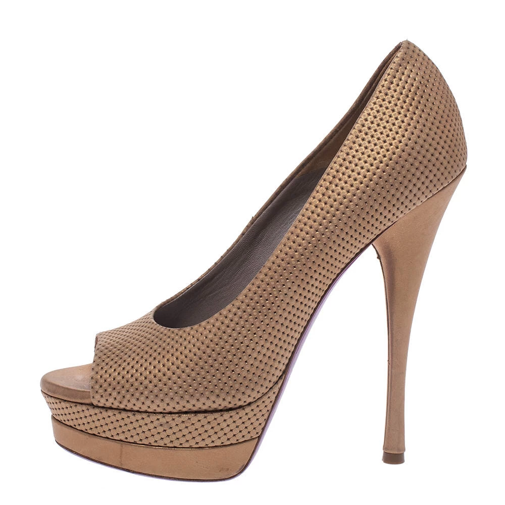 Versace Gold Lame Fabric Peep Toe Platform Pumps Size 38 For Women - Image 2