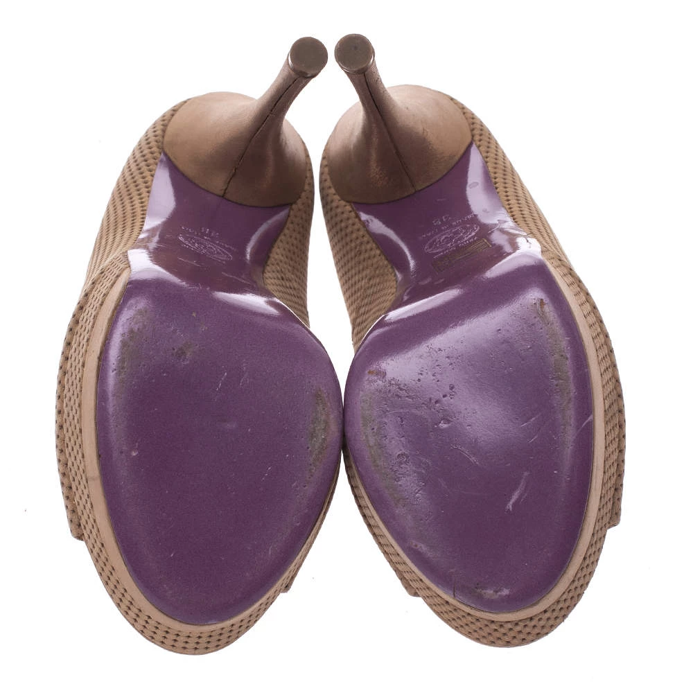 Versace Gold Lame Fabric Peep Toe Platform Pumps Size 38 For Women - Image 6