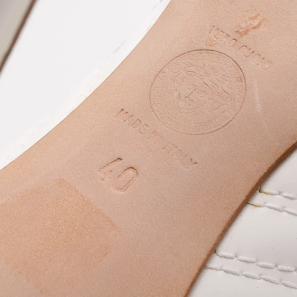 Versace White Patent Leather Pumps Size 40 For Women - Image 6