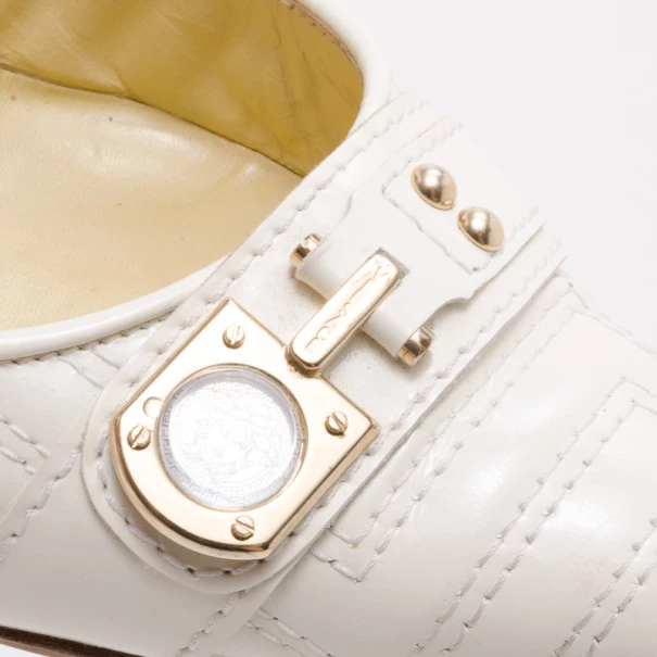 Versace White Patent Leather Pumps Size 40 For Women - Image 7