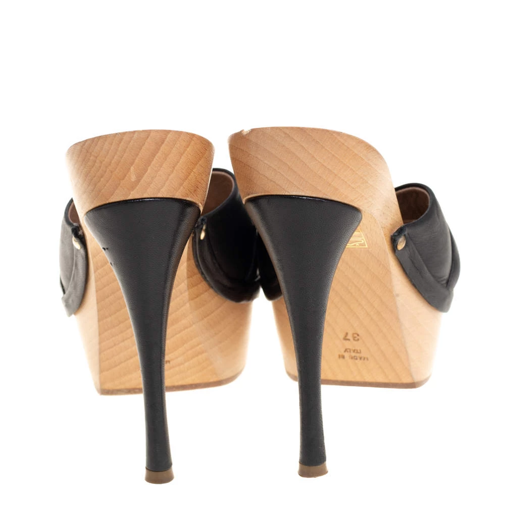 Versace Black Leather Slide Sandals Size 37 For Women - Image 5