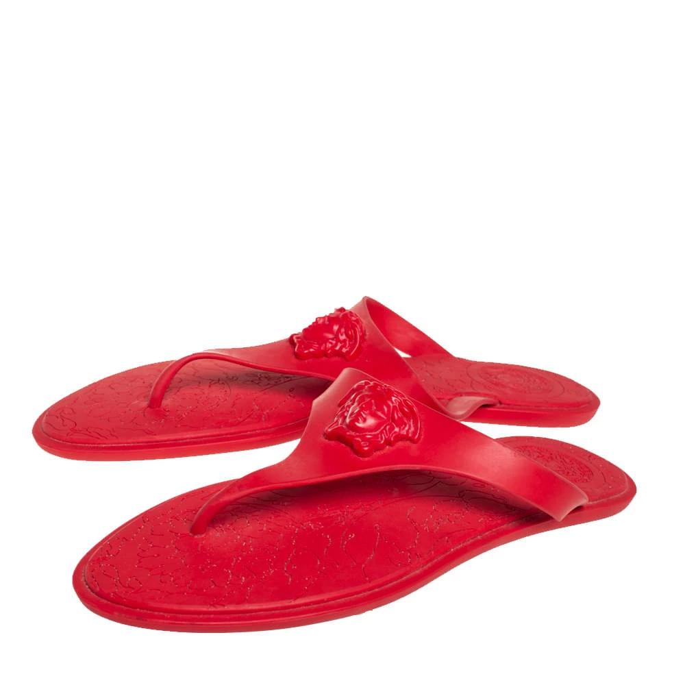 Versace Red Rubber Medusa Thong Flat Sandals Size 39 For Women - Image 4