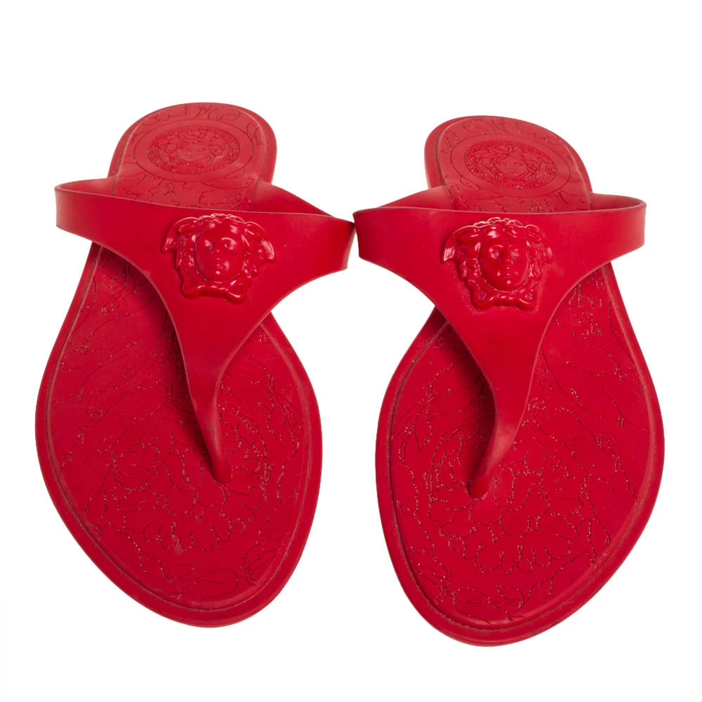 Versace Red Rubber Medusa Thong Flat Sandals Size 39 For Women - Image 3