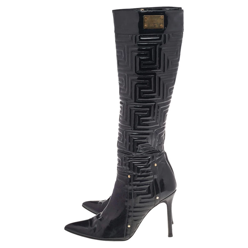 Versace Black Patent Quilted Leather Pointed Toe Knee Length Boots Size 39 For Women - Image 4