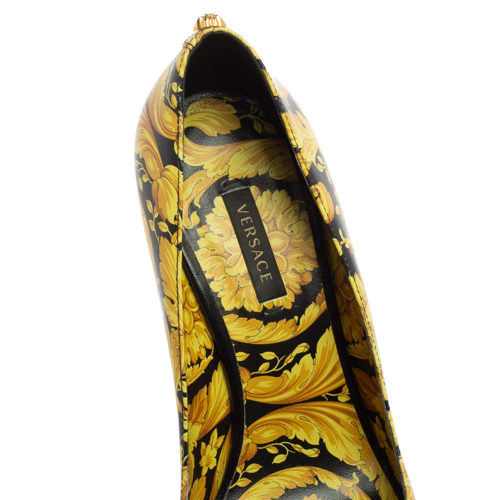 Versace Yellow/Black Barocco Print Leather Pointed-Toe Pumps Size 38 For Women - Image 7