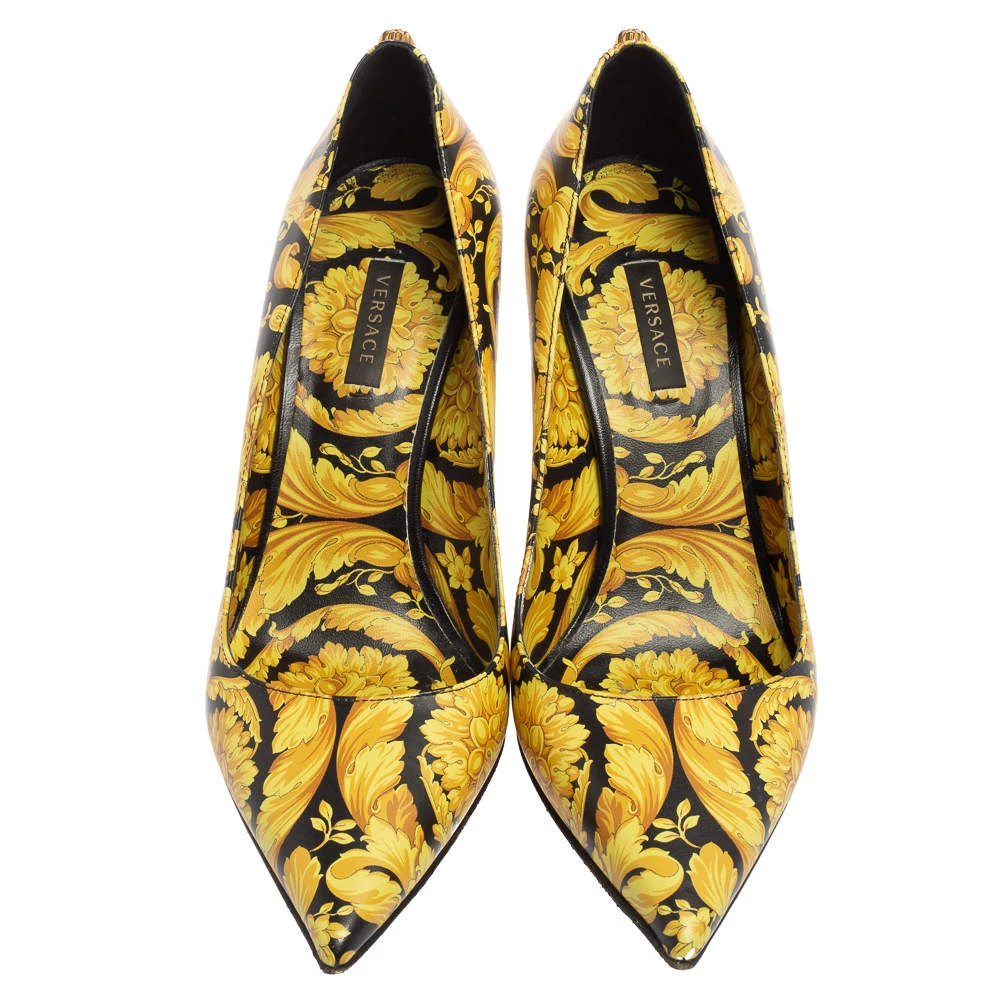 Versace Yellow/Black Barocco Print Leather Pointed-Toe Pumps Size 38 For Women - Image 3