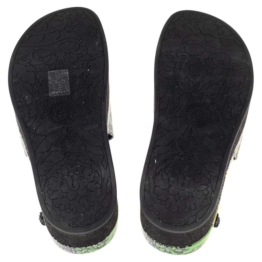 Versace Multicolor Flower Print Patent Leather Medusa Slide Sandals Size 39 For Women - Image 6