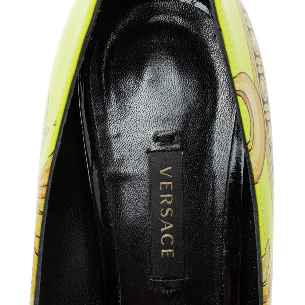 Versace Multicolor Voyage Barocco Print Patent Leather Pumps Size 38 For Women - Image 8