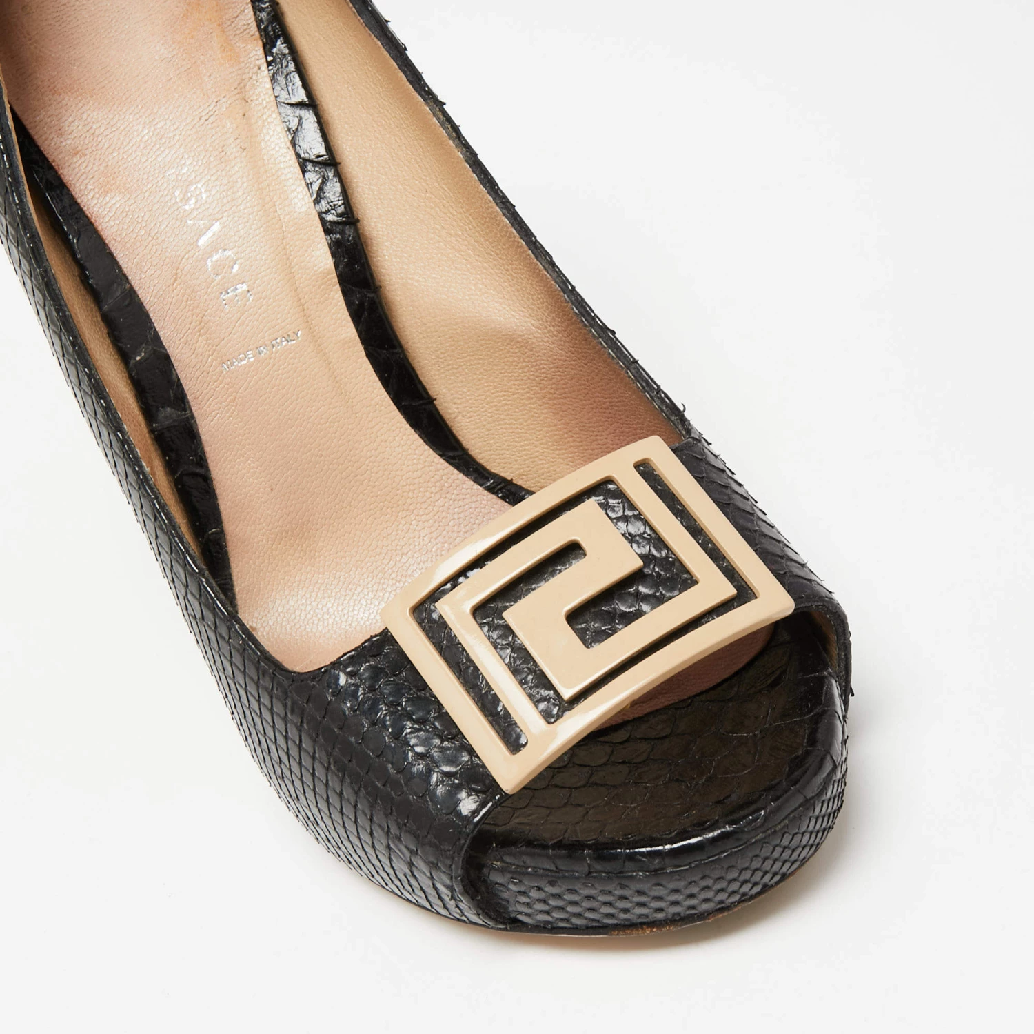 Versace Black Snakeskin Embossed Leather Open Toe Pumps Sze 36.5 For Women - Image 7